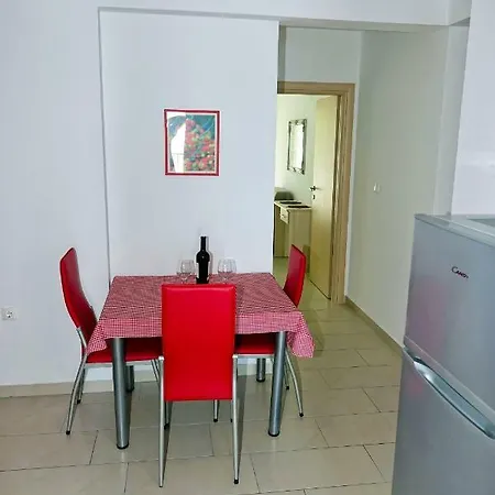 Daire Nevenka I Josko Tučepi